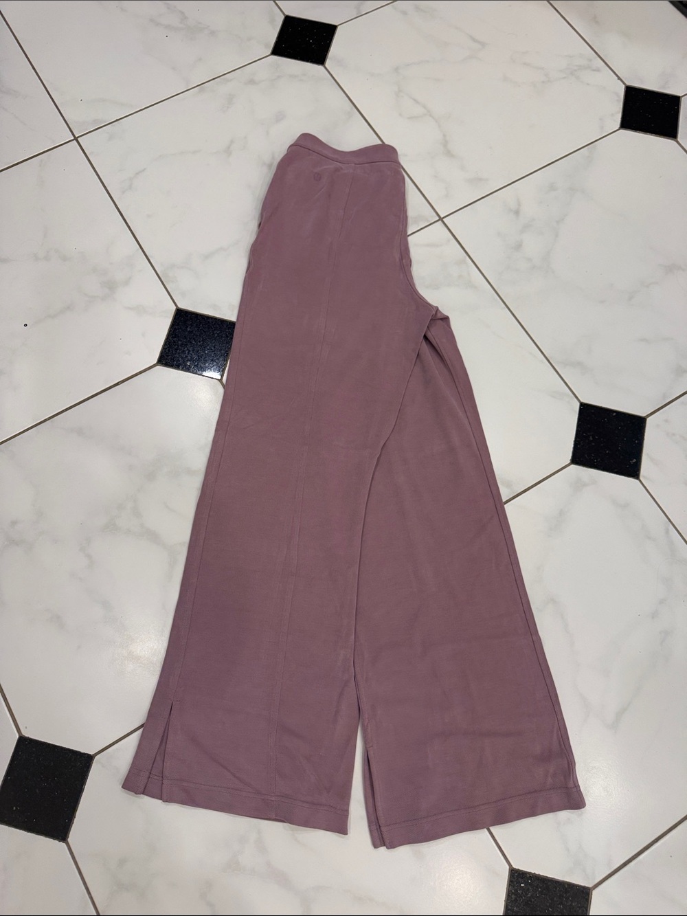lululemon athletica Wide-Leg Pants in Mauve